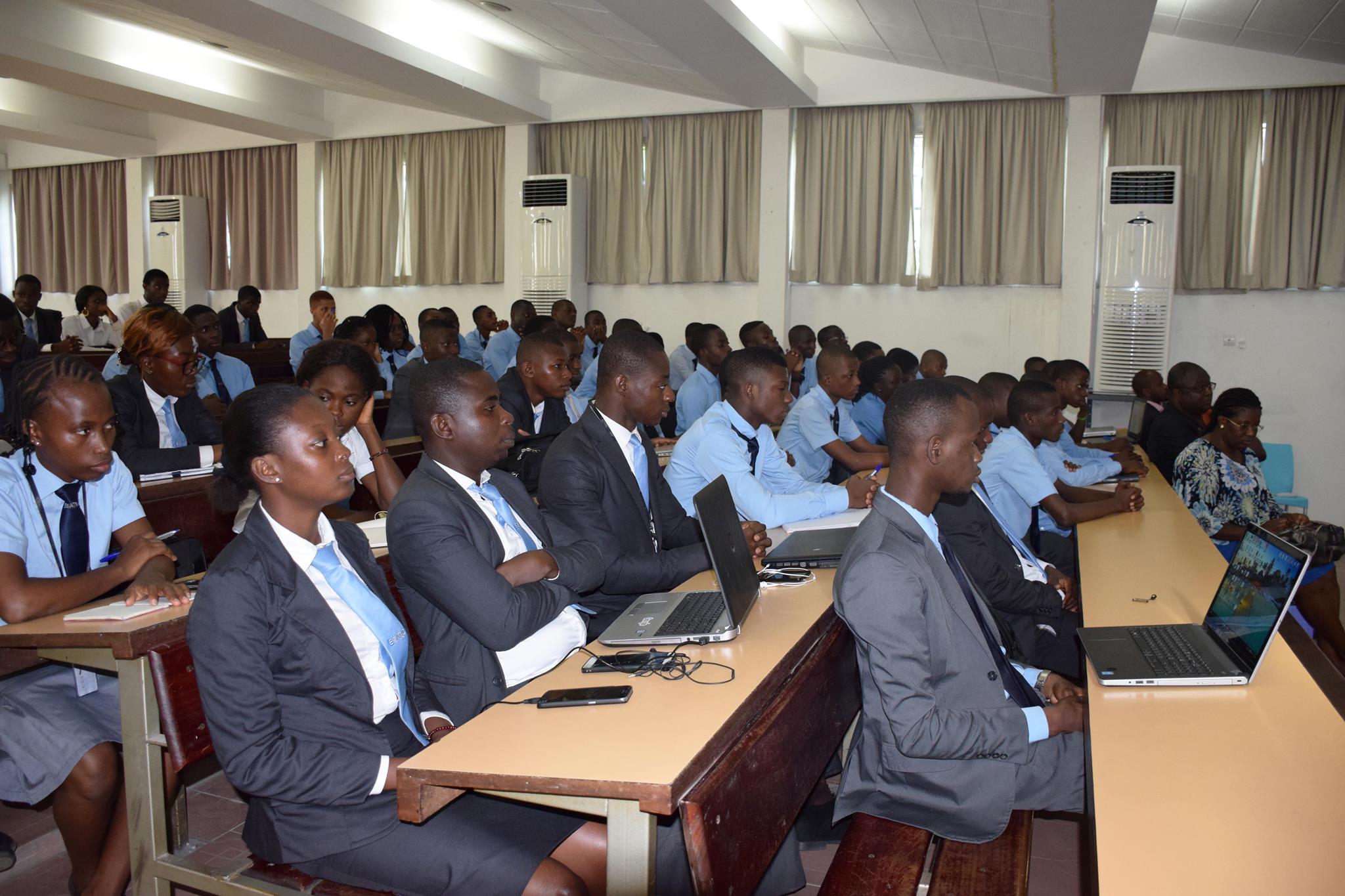 Esprit School of Business ESATIC